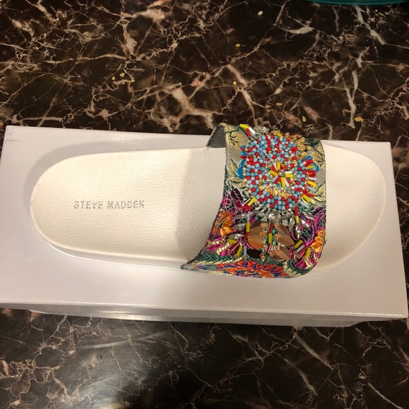 ❌ SOLD ❌ NEW Steve Madden Slides - Picture 1 of 5